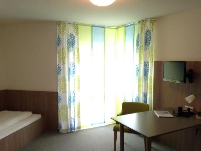 Astra Hotel Garni - Oda