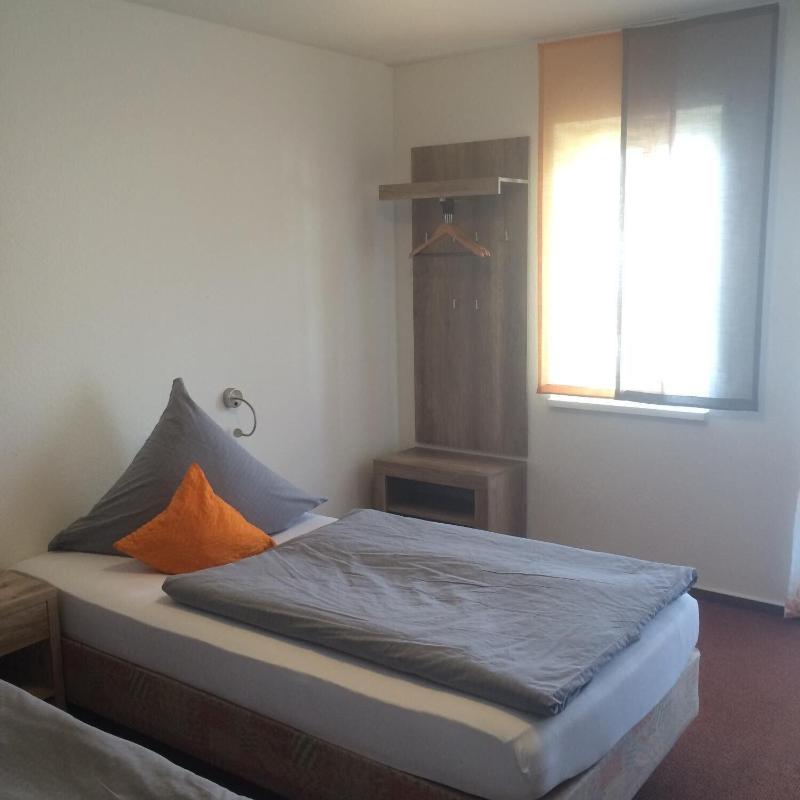 Astra Hotel Garni - Oda