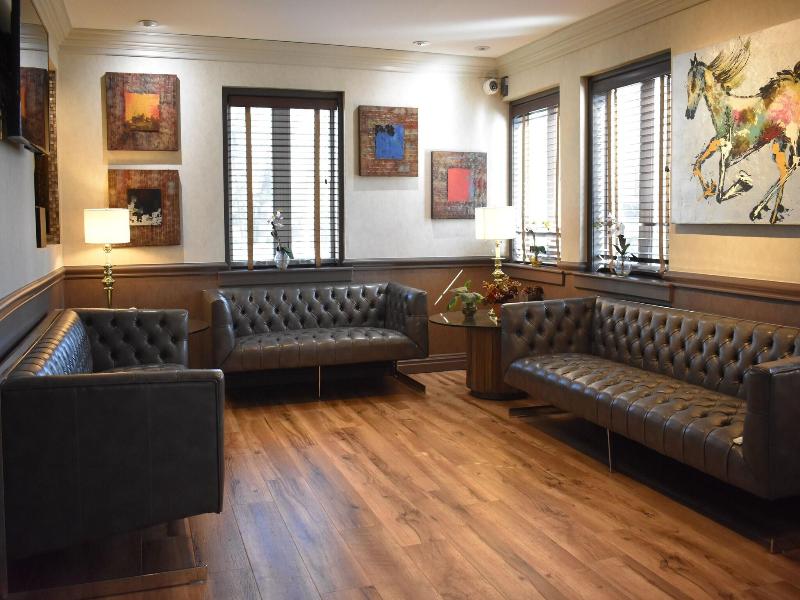 East Norwich Inn-Oyster Bay, Long Island, NY - Lobi
