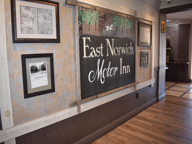 East Norwich Inn-Oyster Bay, Long Island, NY - Lobi