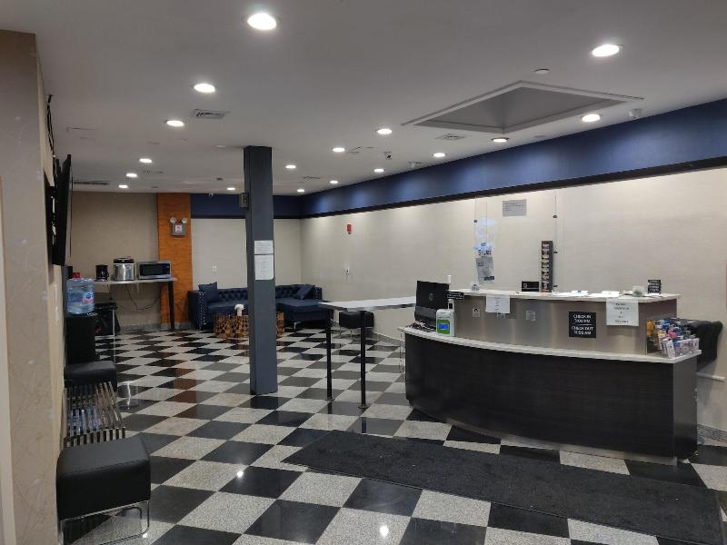 Hotel Key Laguardia Airport - Lobi