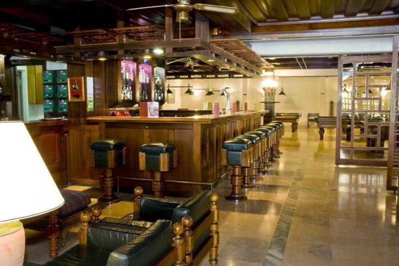 Apartamentos da Balaia - Bar
