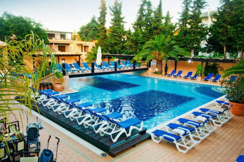 Apartamentos da Balaia - Havuz