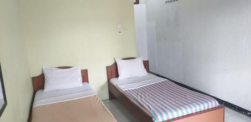 Intan Hotel Purwakarta - Oda