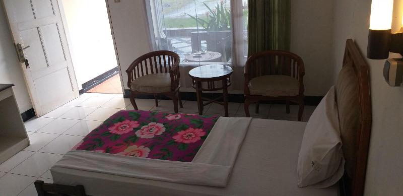 Intan Hotel Purwakarta - Oda