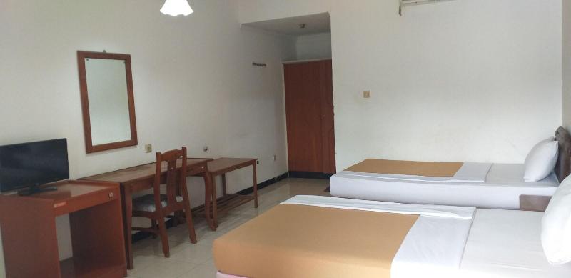 Intan Hotel Purwakarta - Oda