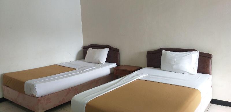 Intan Hotel Purwakarta - Oda