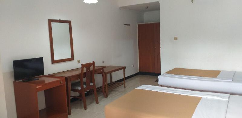 Intan Hotel Purwakarta - Oda