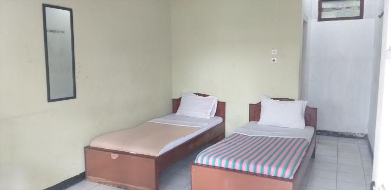 Intan Hotel Purwakarta - Oda