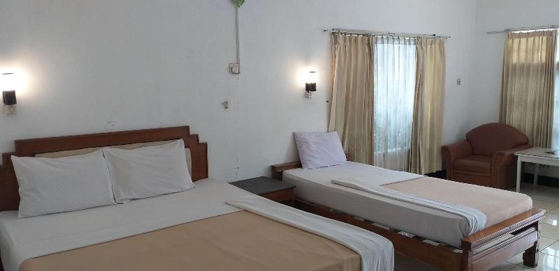Intan Hotel Purwakarta - Oda