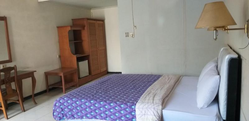 Intan Hotel Purwakarta - Oda