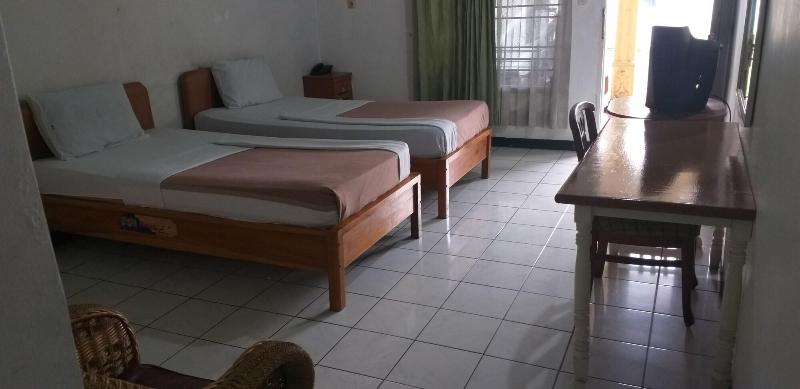 Intan Hotel Purwakarta - Oda