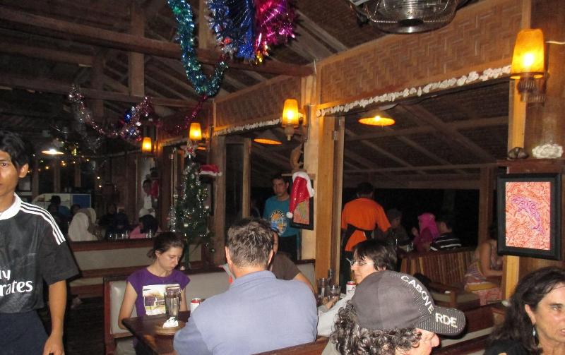 Freddies Santai Sumurtiga - Restoran
