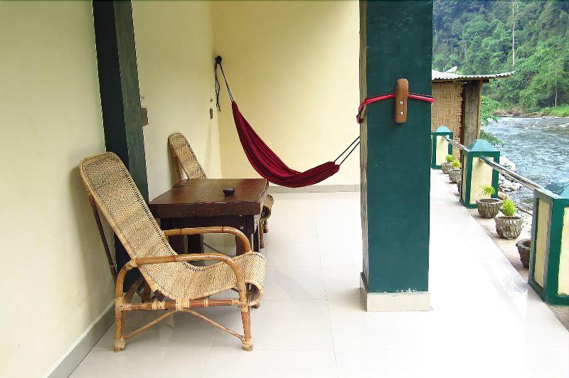 Indra Valley Inn Bukit Lawang - Teras