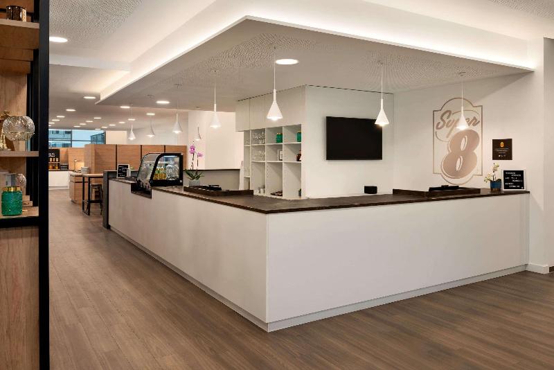 Super 8 By Wyndham Augsburg - Lobi