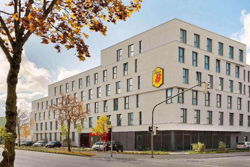 Super 8 By Wyndham Augsburg - Genel