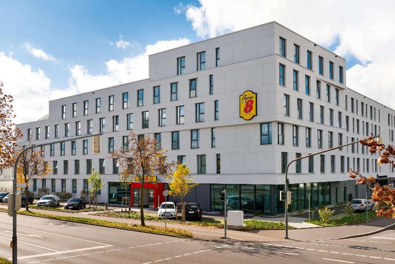 Super 8 By Wyndham Augsburg - Genel