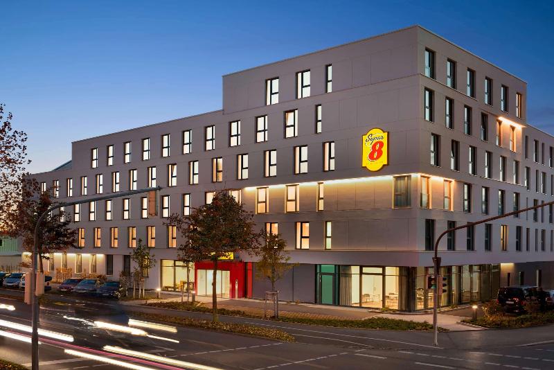 Super 8 By Wyndham Augsburg - Genel
