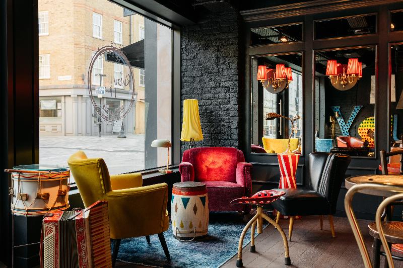Ruby Lucy Hotel London by IHG - Bar