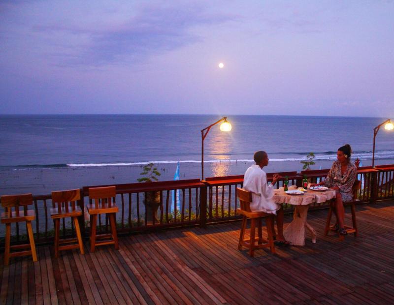 Sea Terras Suite And Luxury By Ozz Group - Restoran