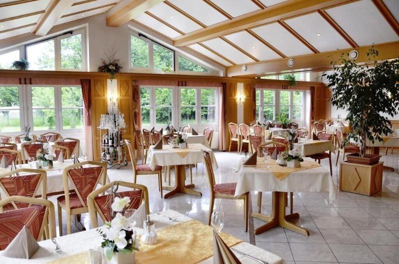 Hotel-Gasthof Am Forsthof - Restoran