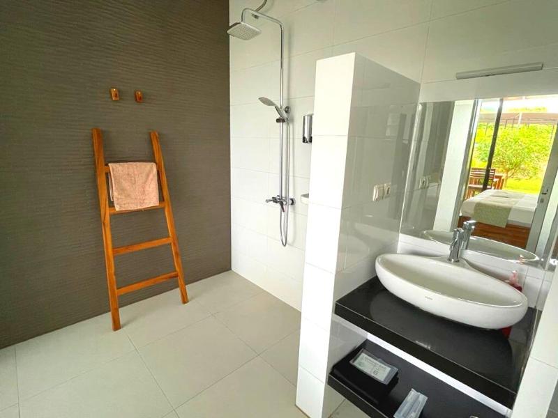 The Happinezz Hills Hotel Karimunjawa - Oda