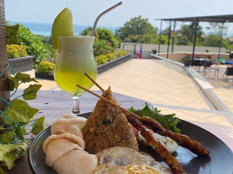 The Happinezz Hills Hotel Karimunjawa - Restoran