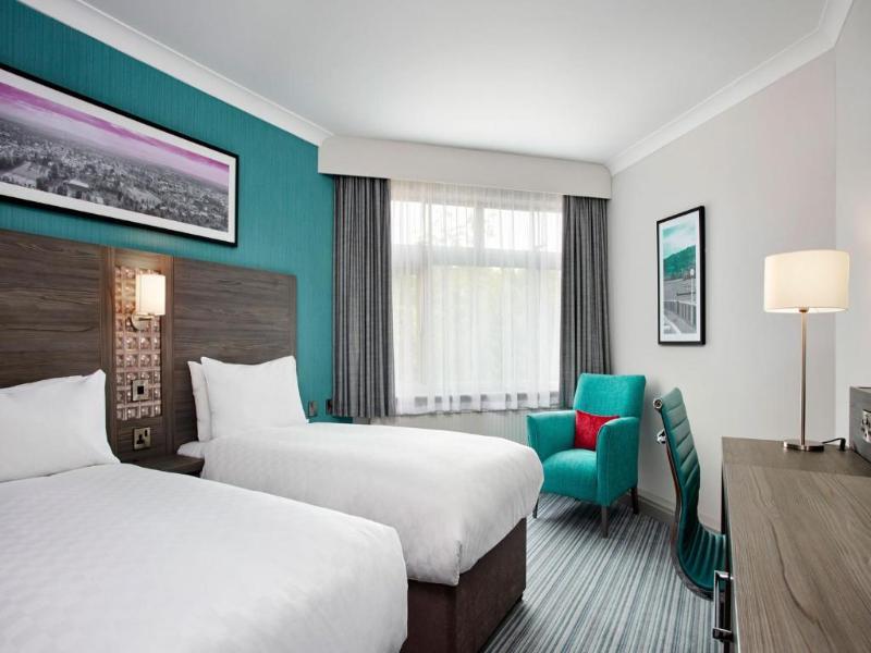 Leonardo Hotel Cheltenham - Oda