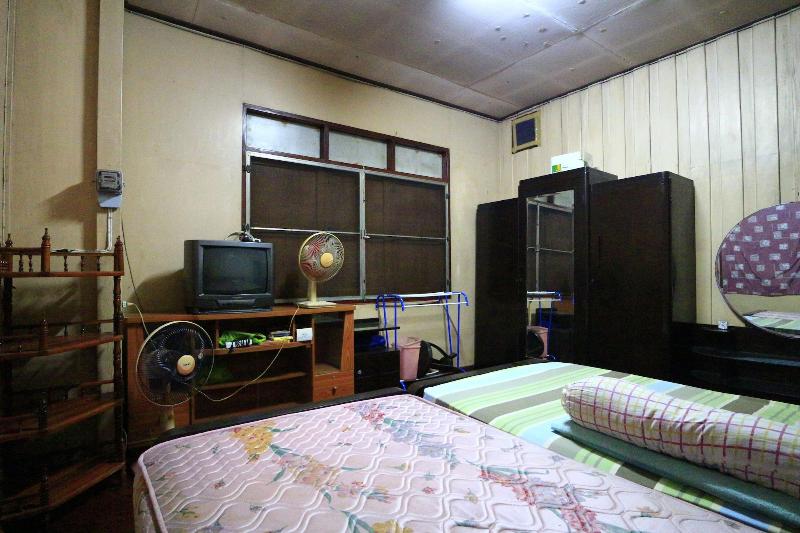 Anurak Guesthouse - Oda