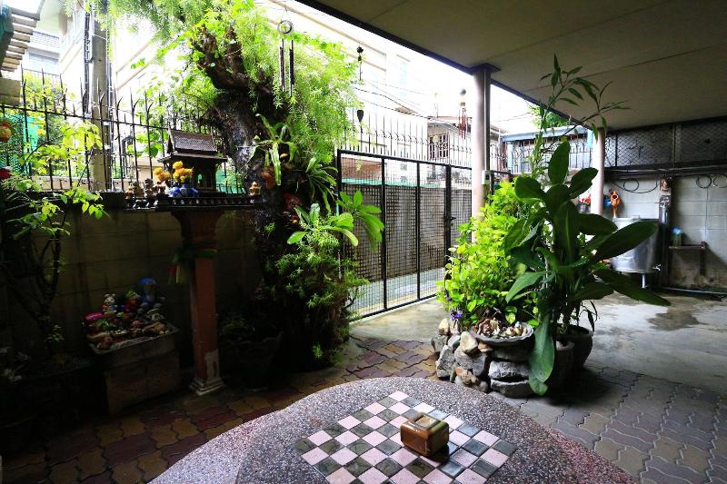 Anurak Guesthouse - Teras
