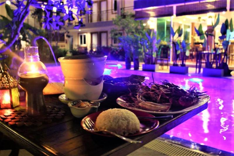 Baan Sooksiri Bangsaray - Restoran