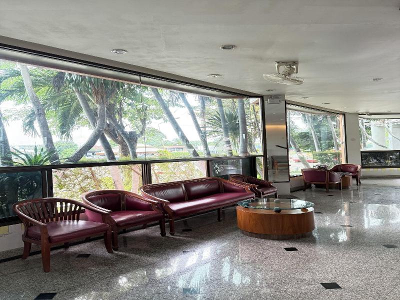 Lopburi Residence Hotel - Lobi