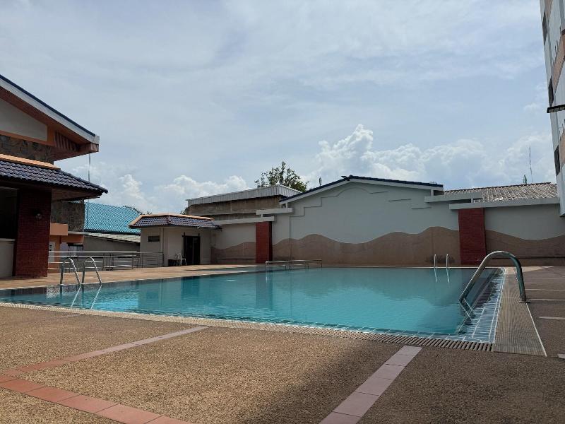 Lopburi Residence Hotel - Havuz