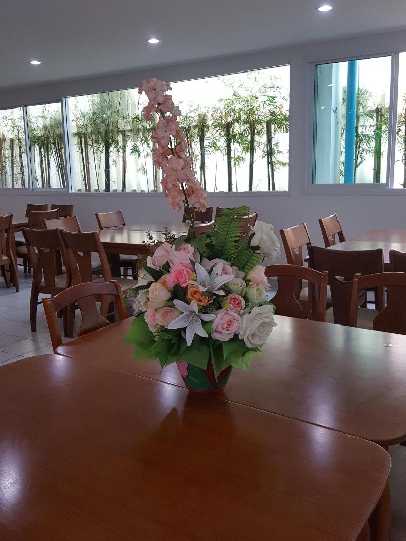 Retreat By The Tree Pattaya - Restoran