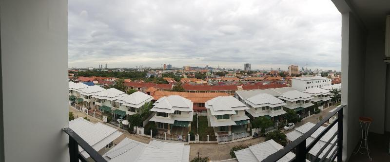 Retreat By The Tree Pattaya - Teras