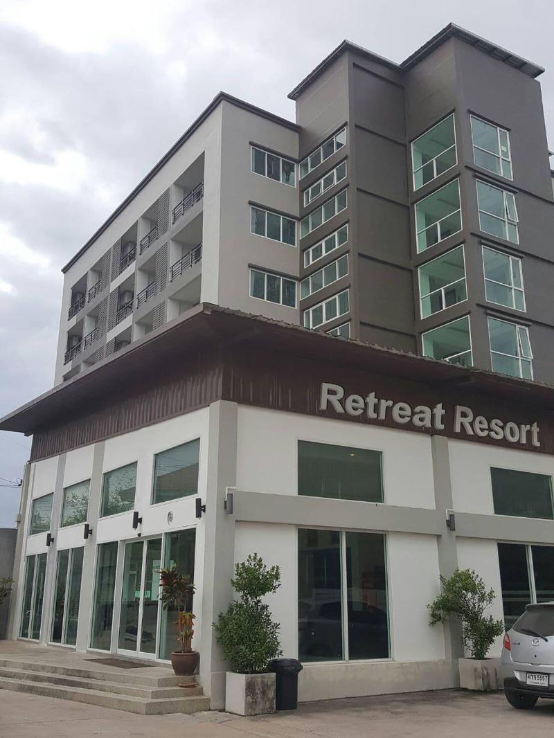 Retreat By The Tree Pattaya - Teras