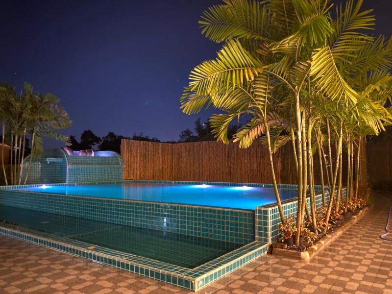 IP Plus Resort Chanthaburia - Halal Hotel - Havuz