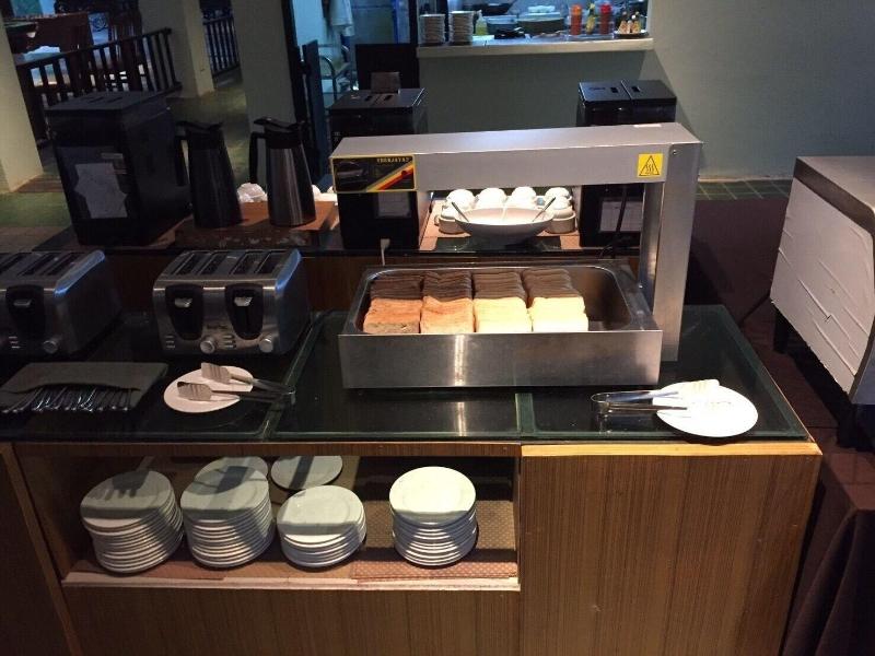 A Hotel Budget - Restoran