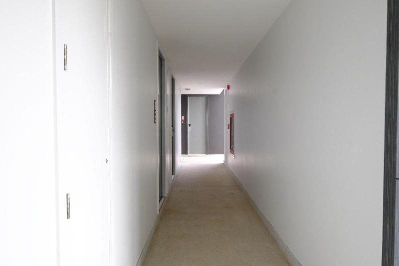 R Photo Hotel - Lobi