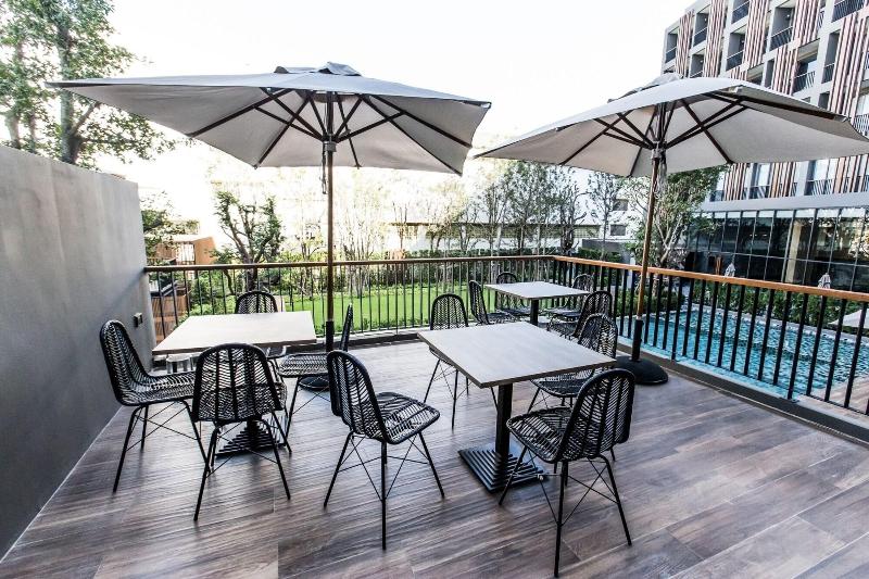 The Teak Hotel - Teras