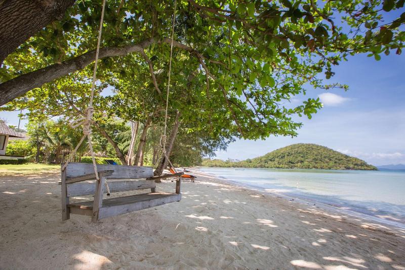 Mira Montra Resort Koh Mak - Plaj