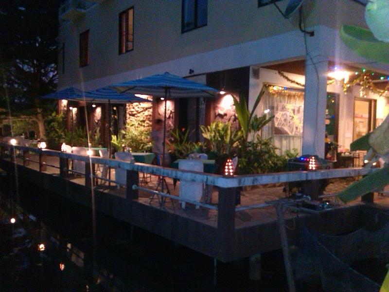 Phurahong Homestay - Restoran
