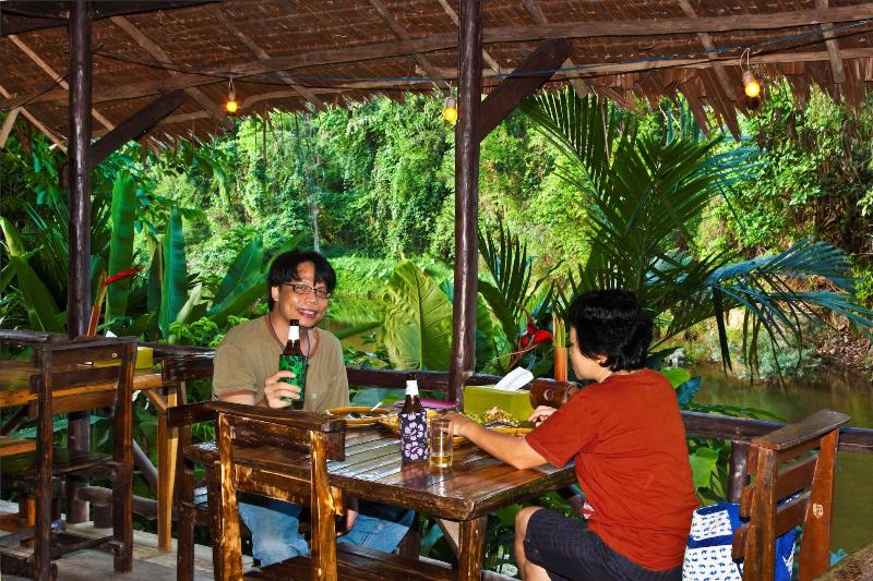 Khao Sok Riverside Cottage - Restoran