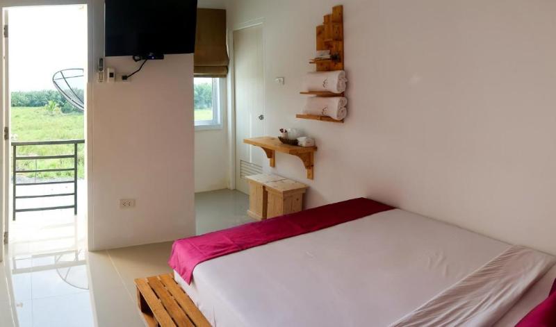 Baan URT Suratthani Airport Hotel by ZUZU - Oda