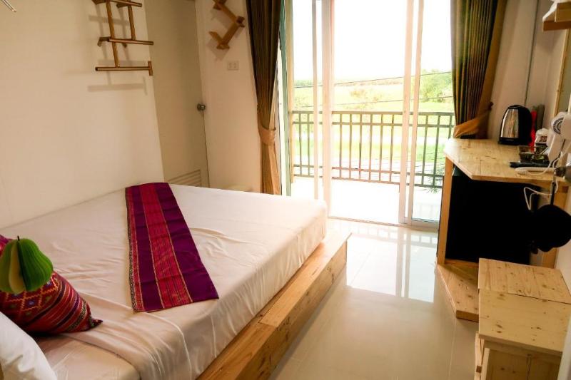 Baan URT Suratthani Airport Hotel by ZUZU - Oda