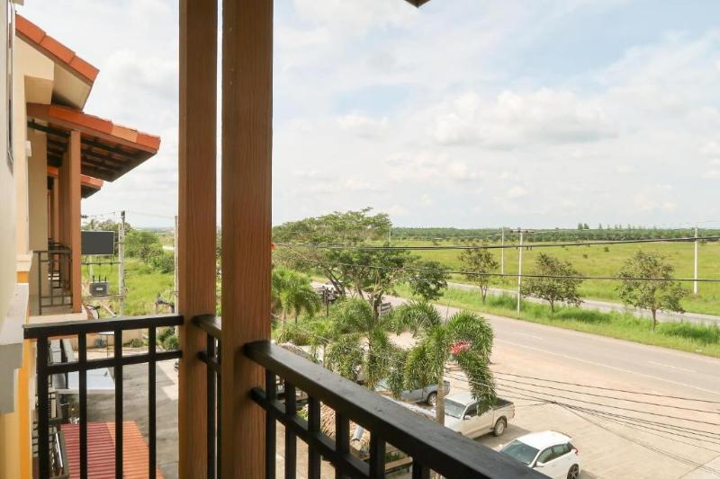 Baan URT Suratthani Airport Hotel by ZUZU - Oda
