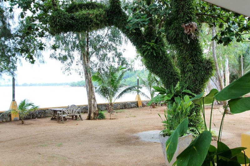 Issara Beach Resort - Genel