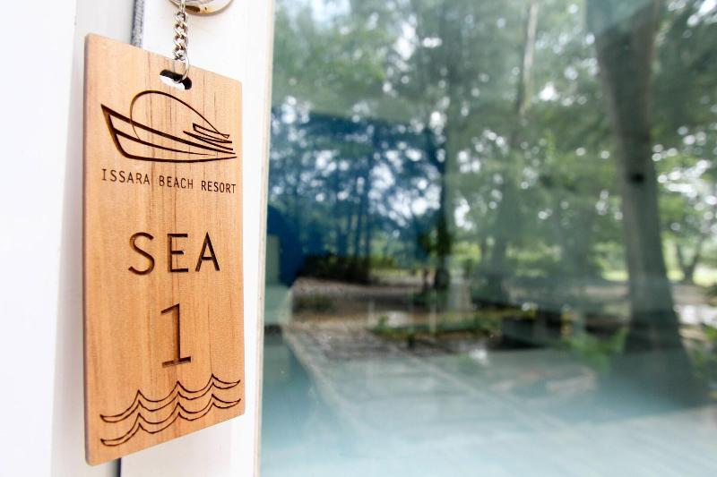 Issara Beach Resort - Oda