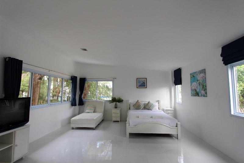 Issara Beach Resort - Oda