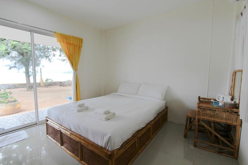 Issara Beach Resort - Oda